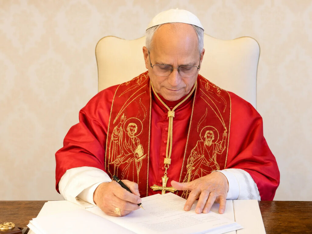 Papa Leão XIV assina Magnifica Humanitas